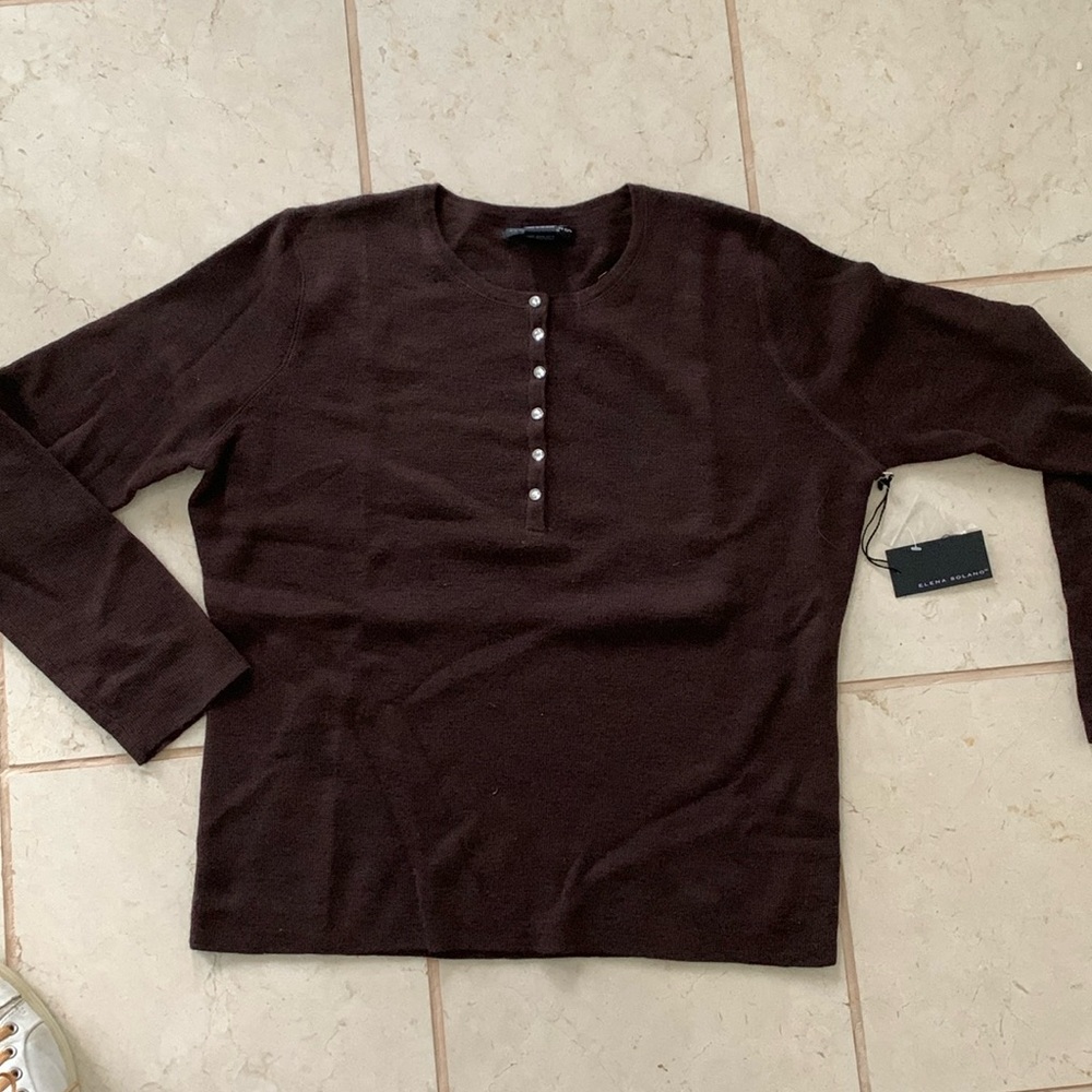 Ladies crew neck sweater